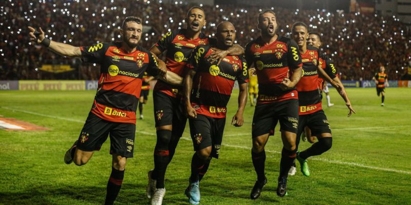 Sport apresenta Vagner Love à torcida e bate Guarani pela Série B