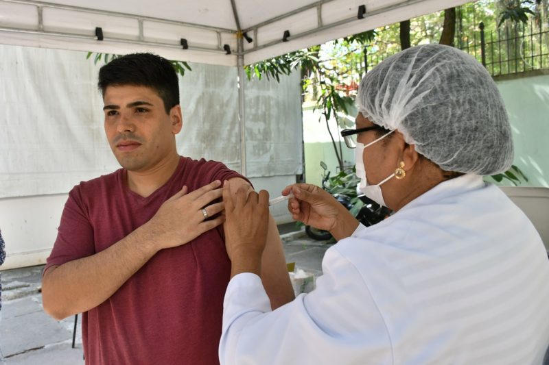 Niterói aplica dose contra a Covid-19 para pessoas acima de 18 anos a partir de segunda-feira – Prefeitura Municipal de Niterói