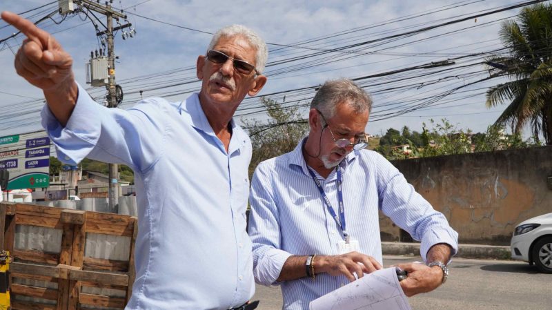 Prefeito vistoria obras no Colubandê