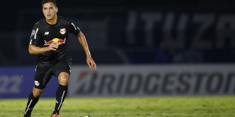 Palmeiras rescinde contrato com o zagueiro Renan