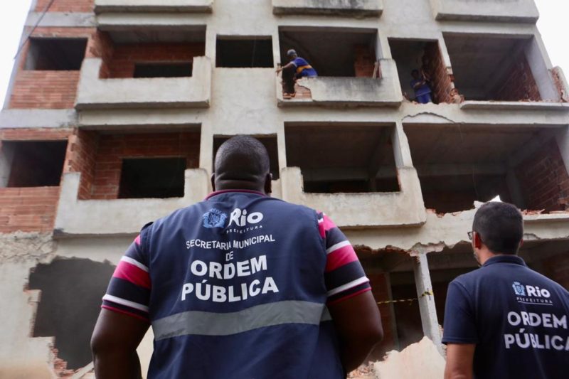 Prefeitura e MP fazem balanço do combate à ocupação irregular do solo, que já totaliza 1.313 demolições e R$ 646 milhões em prejuízo financeiro ao crime organizado – Prefeitura da Cidade do Rio de Janeiro