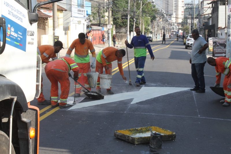 Secretaria de Transportes atinge marca de 100 ruas e avenidas sinalizadas