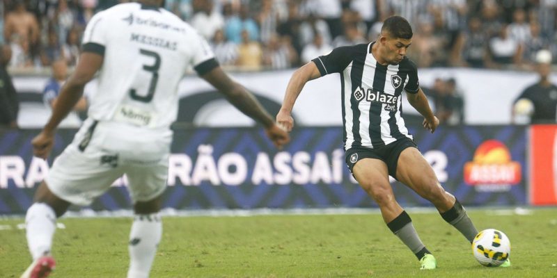 Botafogo sai na frente mas cede a empate do Ceará no Brasileirão