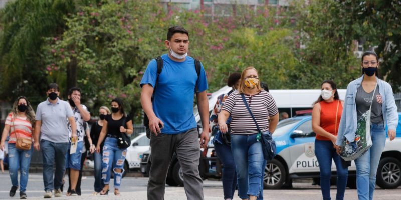 Brasil acumula 678.715 mortes por covid-19 desde o início da pandemia