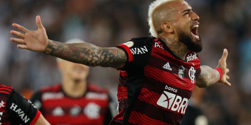 Flamengo vence Botafogo e retorna à vice-liderança do Brasileirão