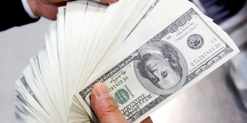 Dólar cai para R$ 5,15 em dia de feriado nos Estados Unidos