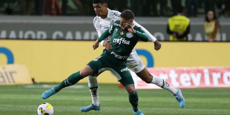 Palmeiras derrota Santos e amplia vantagem na ponta do Brasileirão