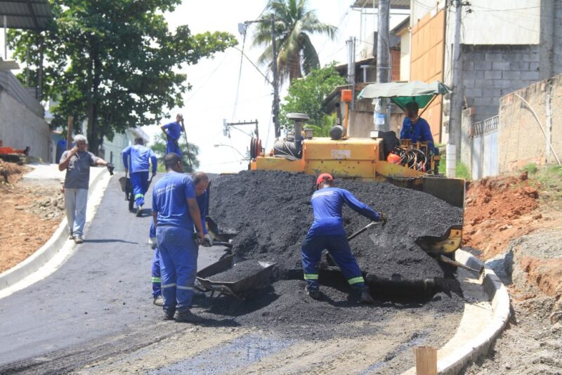 Colubandê segue recebendo pavimentação em suas vias