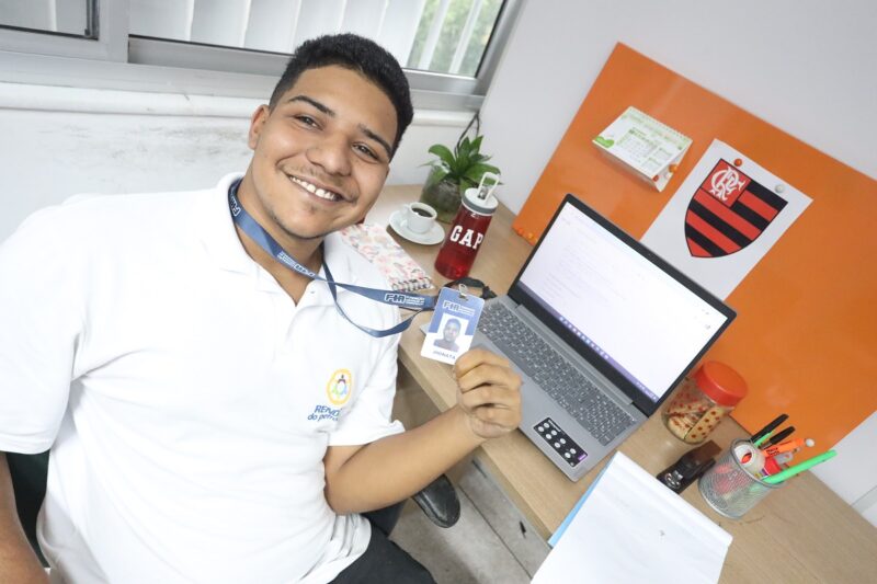 Como a vida de Jhonata Barcelos mudou depois do Projeto Niterói Jovem EcoSocial – Prefeitura Municipal de Niterói