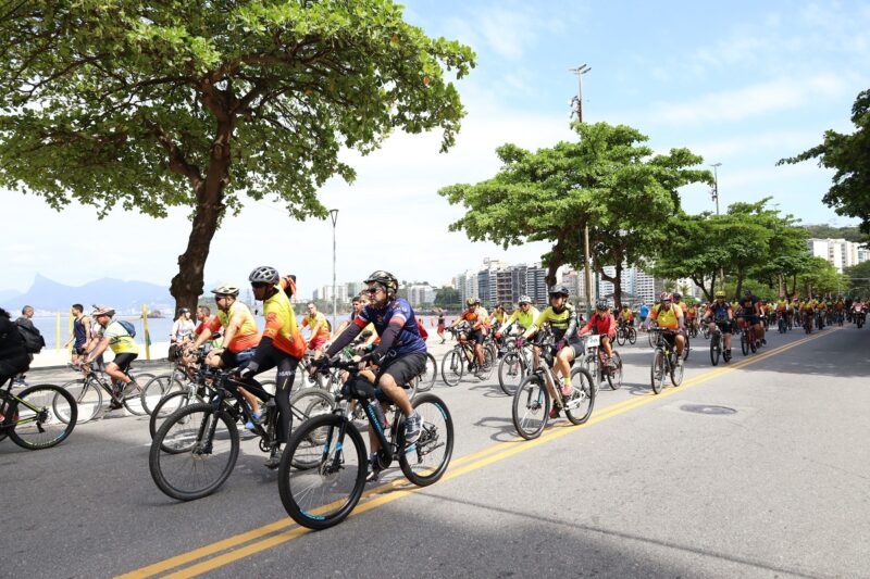 Cerca de 10 mil pessoas participam de passeio ciclístico em Niterói para marcar o Dia Mundial sem Carro   – Prefeitura Municipal de Niterói