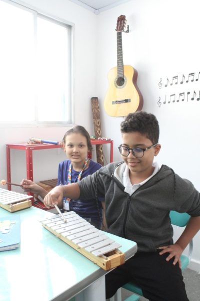 Música como instrumento de interação social para autistas