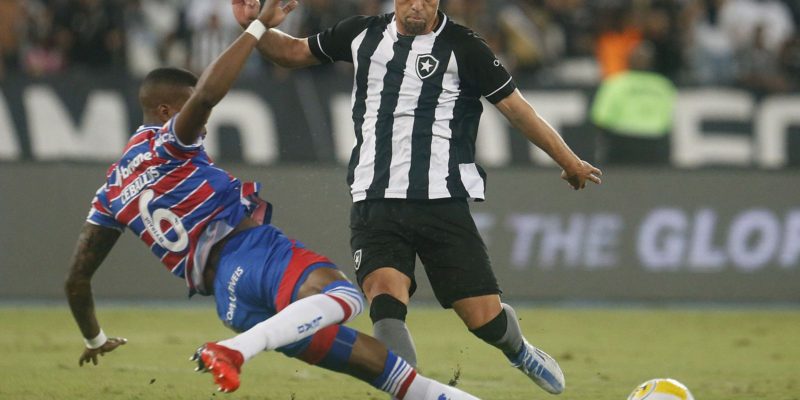 Botafogo quer encerrar jejum no Brasileiro contra embalado Fortaleza