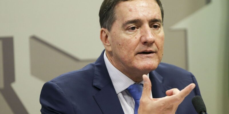 Médico brasileiro Jarbas Barbosa é eleito diretor da Opas