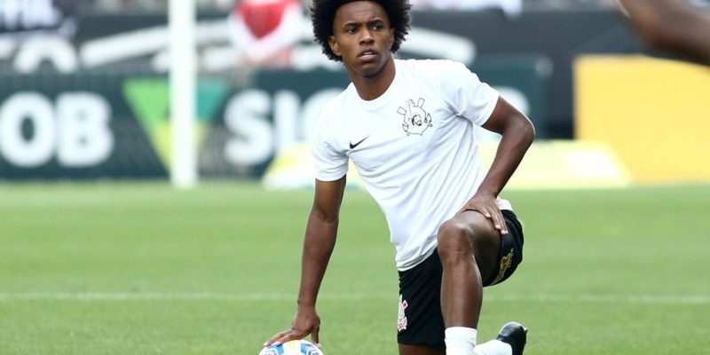 Willian fecha contrato de um ano com Fulham e volta ao futebol inglês