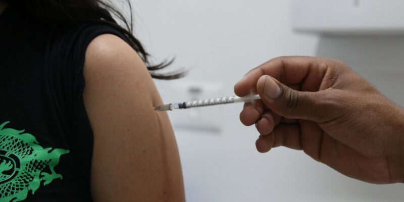 Covid-19: Brasil registra 43 mortes e 3,2 mil casos em 24 horas