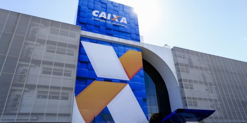 Caixa pede cinco dias para liberar consignado do Auxílio Brasil