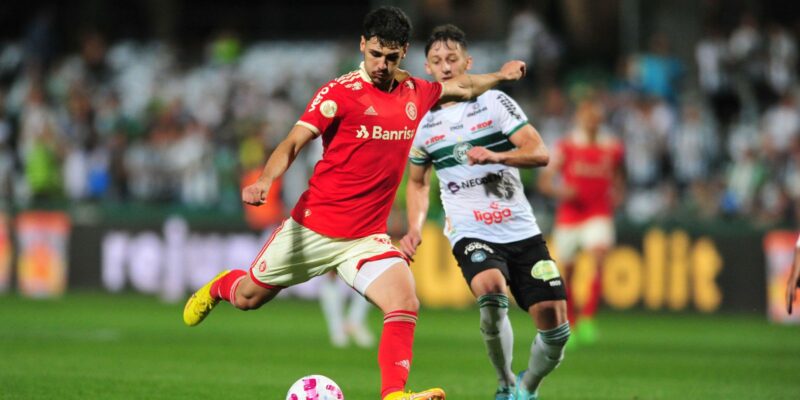 Inter fica no 1 a 1 com o Coritiba no Couto Pereira