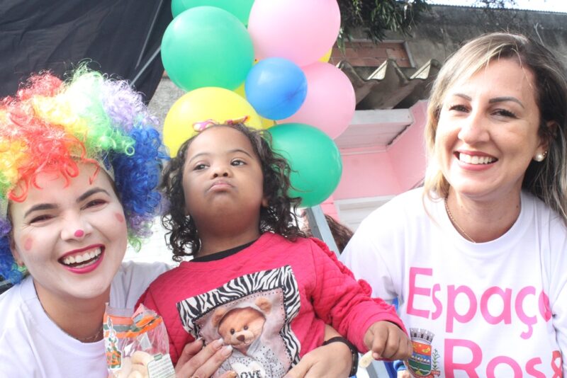 Ação social é realizada para mães de deficientes no Espaço Rosa