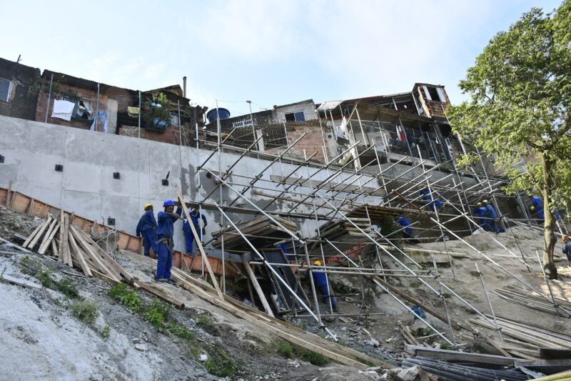 Obras de contenção de encostas avançam no Morro Boa Esperança – Prefeitura Municipal de Niterói