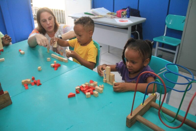Centro de Inclusão estimula desenvolvimento de alunos em São Gonçalo