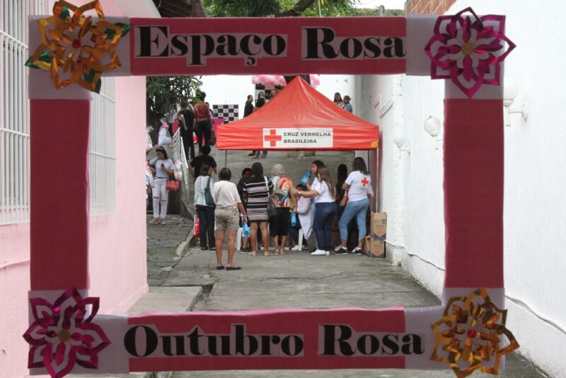 Dia de informações e cuidados com a beleza no Espaço Rosa