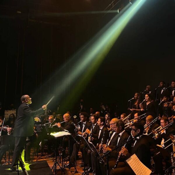 Espetáculo musical no Teatro Municipal de São Gonçalo 