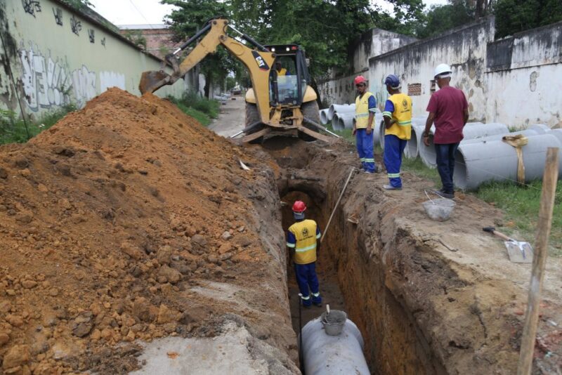 Marambaia recebe obras de drenagem e pavimentação
