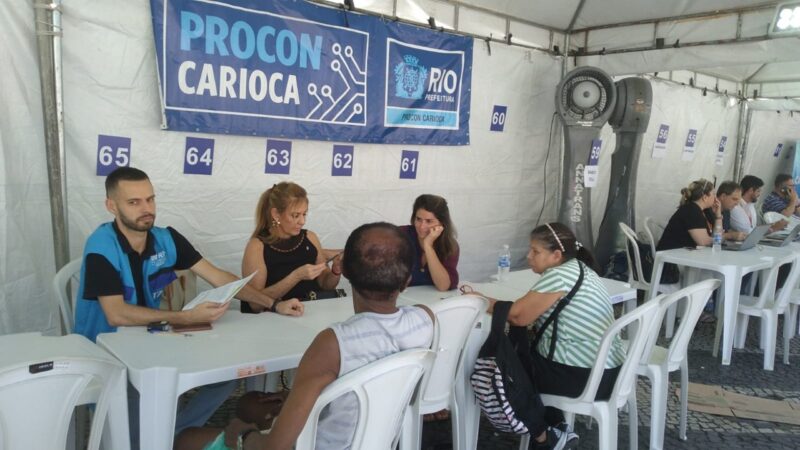 Mutirão do Procon Carioca realiza 1.621 atendimentos em três dias de ação no Largo da Carioca – Prefeitura da Cidade do Rio de Janeiro