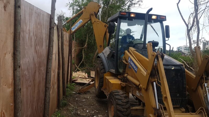 Seop e Gaeco realizam demolição de construção irregular no Recreio – Prefeitura da Cidade do Rio de Janeiro