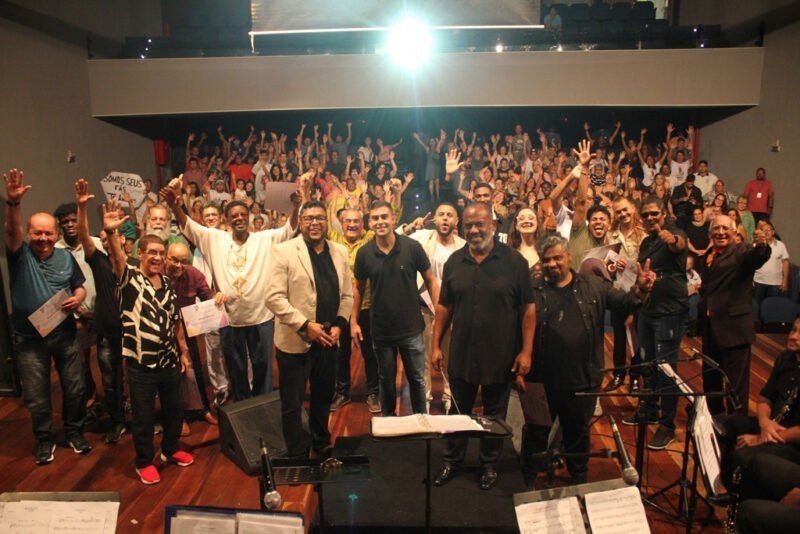 Talentos da cidade brilham no Festival da Canção Gonçalense