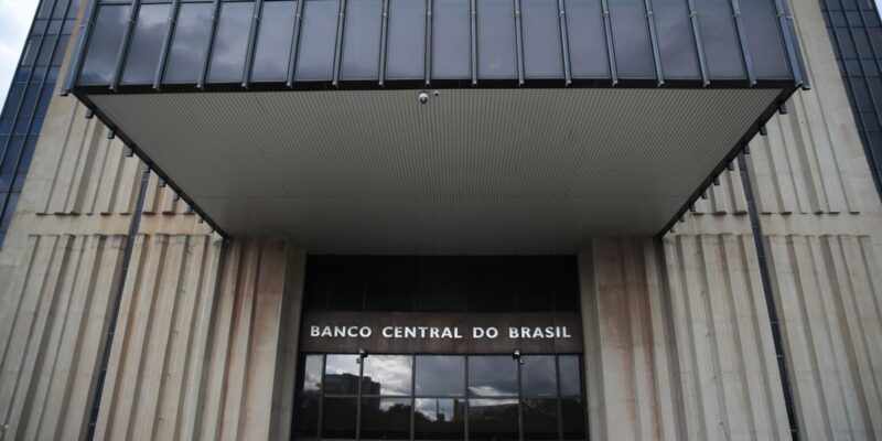 Copom mantém juros básicos da economia em 13,75% ao ano
