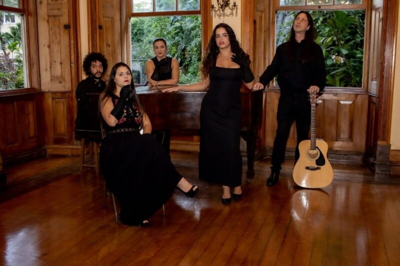 ‘Ao Som de Clarice’ no Teatro Municipal