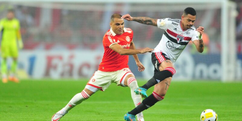 Sonhando com vaga na Libertadores, São Paulo recebe o Internacional