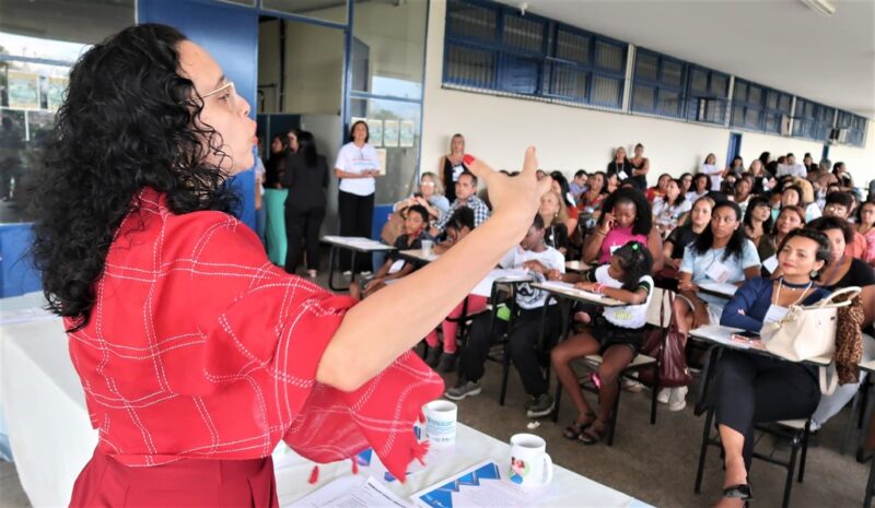 Conferência debate impactos da pandemia em crianças e adolescentes