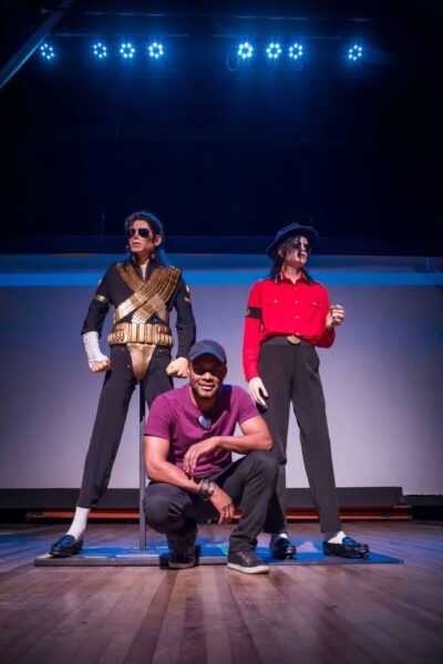 Exposição em homenagem a Michael Jackson no Municipal