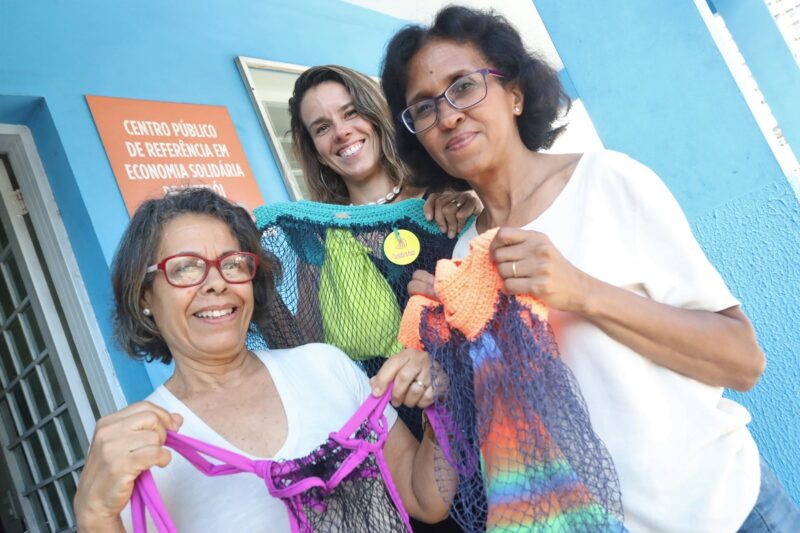 Prefeitura de Niterói faz parceria com Projeto Redinha que aproveita mão de obra das artesãs – Prefeitura Municipal de Niterói