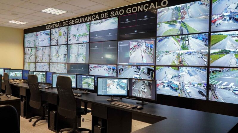 Prefeito Capitão Nelson apresenta Central de Segurança para comandante do 7ª BPM