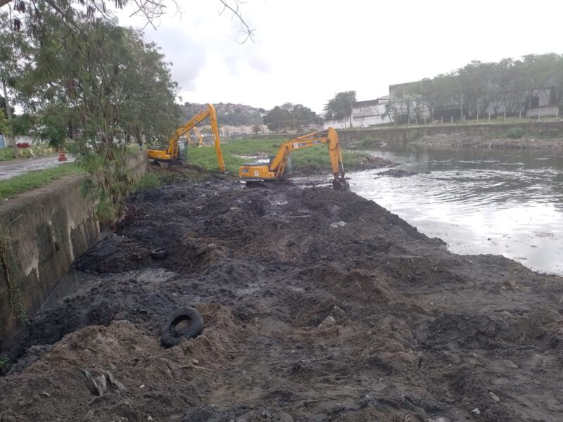 Prefeitura do Rio trabalha no desassoreamento do Rio Acari, na Zona Norte – Prefeitura da Cidade do Rio de Janeiro