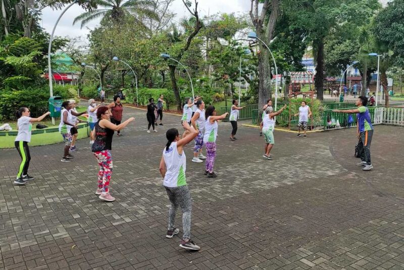 Projeto oferece ginástica gratuita na Praça do Zé Garoto