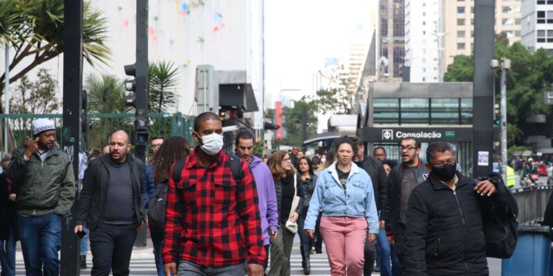 Brasil registra 54.493 novos casos de covid-19 nas últimas 24 horas