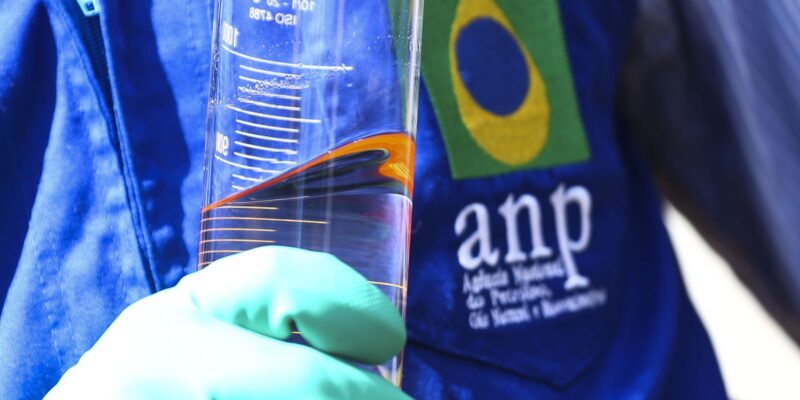 ANP encontra irregularidades em postos combustíveis em 12 estados