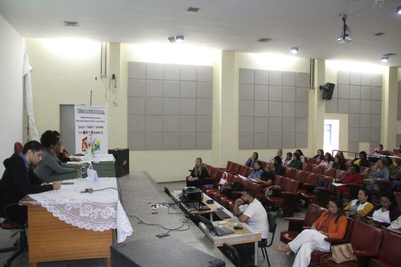 Seminário debate Orientação Educacional nas escolas da rede