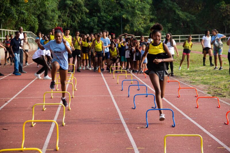 Atletas do Time Rio visitam a Vila Olímpica do Mato Alto e compartilham experiência com os alunos – Prefeitura da Cidade do Rio de Janeiro