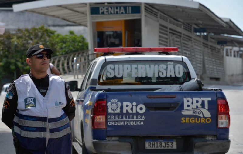 BRT Seguro completa dois anos com mais de duas mil prisões realizadas e mais de oito mil multas por evasão – Prefeitura da Cidade do Rio de Janeiro