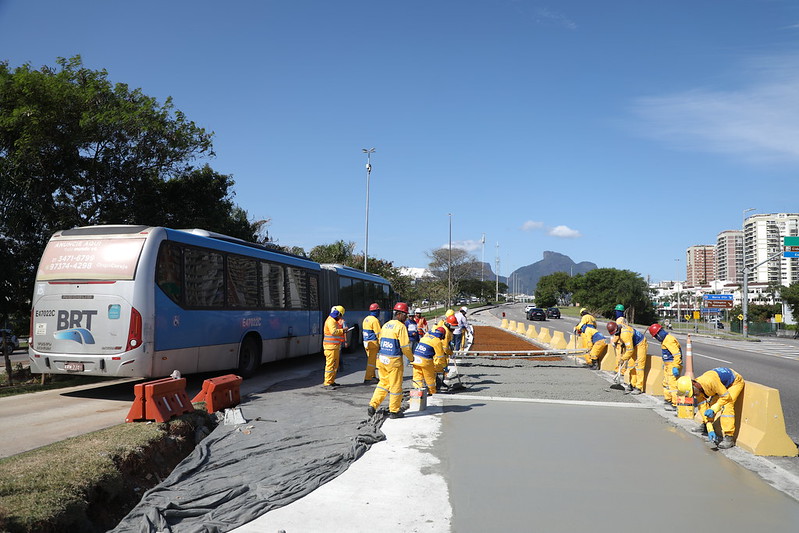 Corredor Transoeste passa por revitalização com a substituição do pavimento e construção de novos terminais – Prefeitura da Cidade do Rio de Janeiro