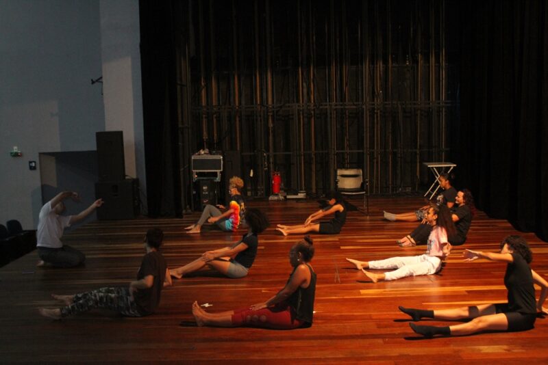 São Gonçalo forma talentos para as artes