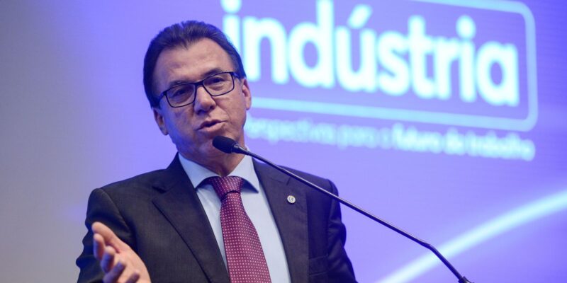 Ministro projeta mais de 2 milhões de empregos formais em 2023