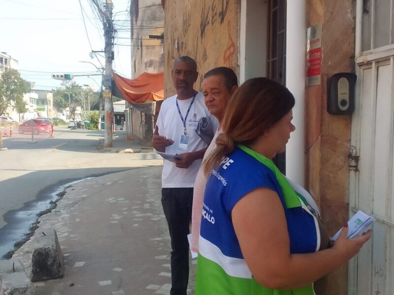 Equipes da Semgipe orientam população sobre o MUVI