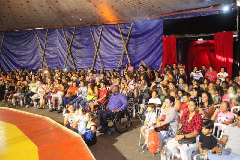Espetáculo circense para pessoas com autismo