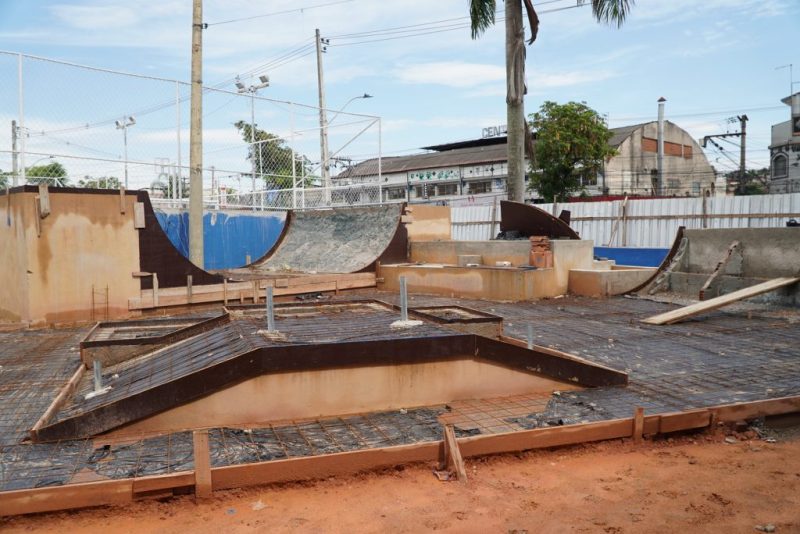 Pista de skate começa a ser construída na Praça do Rocha
